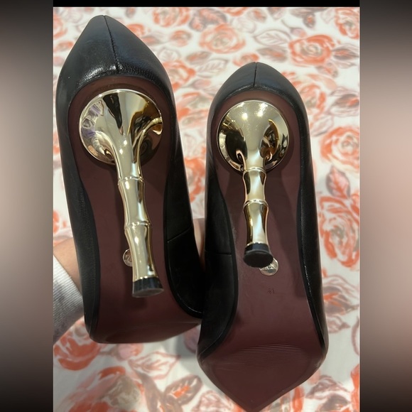 Zara Black 100% Leather Pointed Toe Metallic Heels